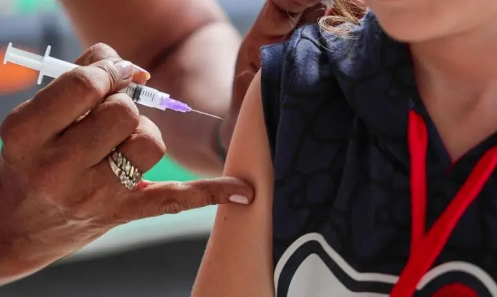 Dia D da vacinação contra a gripe mobiliza Santa Catarina neste sábado